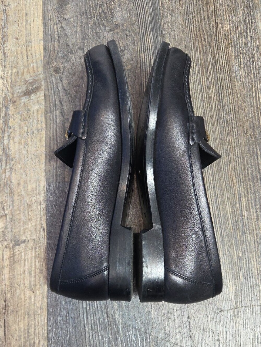 Salvatore Ferragamo Black Leather Women's Loafers with Gold Bit - Picture 4 of 9